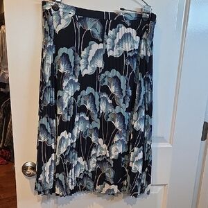 Ann Taylor Black and Blue Floral A-Line Skirt